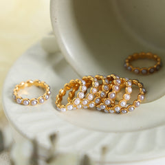 Gold-Tone Gray Pearl-Look Bead Band Ring