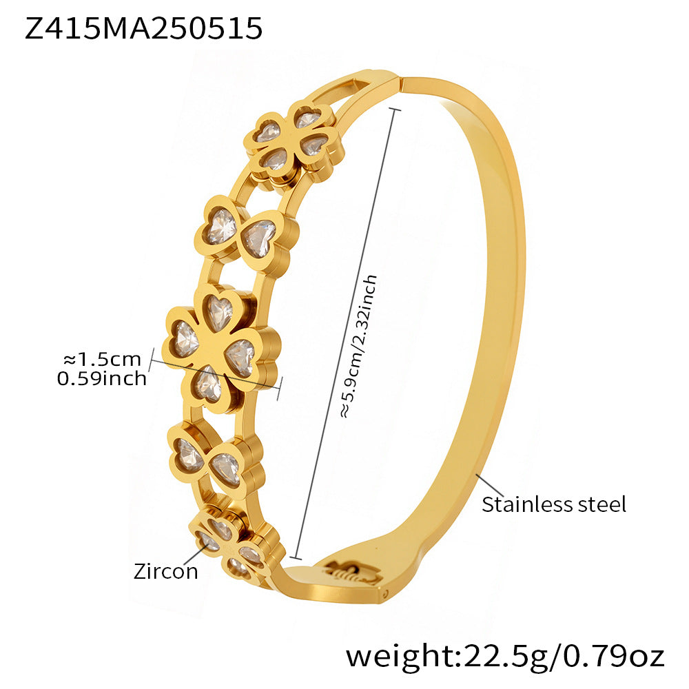 18K Gold-Plated Heart-Petal Clover Clasp Bracelet