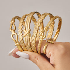 Horseshoe Clasp and Textured Bangle Designs