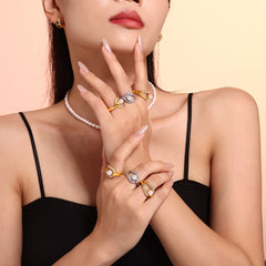 Pearl-Look Sparkling Curve Ring