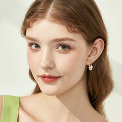 Daphne Pearl Stud Earrings