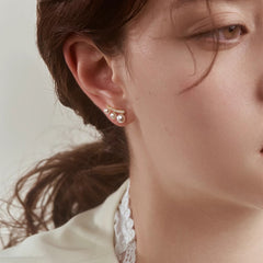 Daphne Vintage-Inspired Pearl Stud Earrings No. 008187