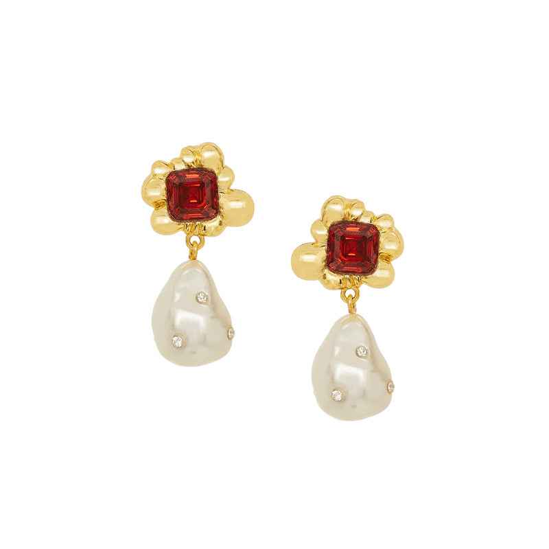 Nicolette Vintage-Inspired Pearl Crystal Stud Earrings