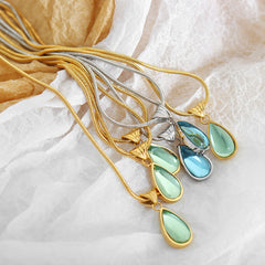 Green Teardrop Pendant Necklace