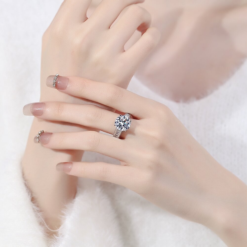 Lumière Charm Ring product detail