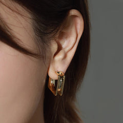 Daphne Vintage-Inspired Square Stud Earrings