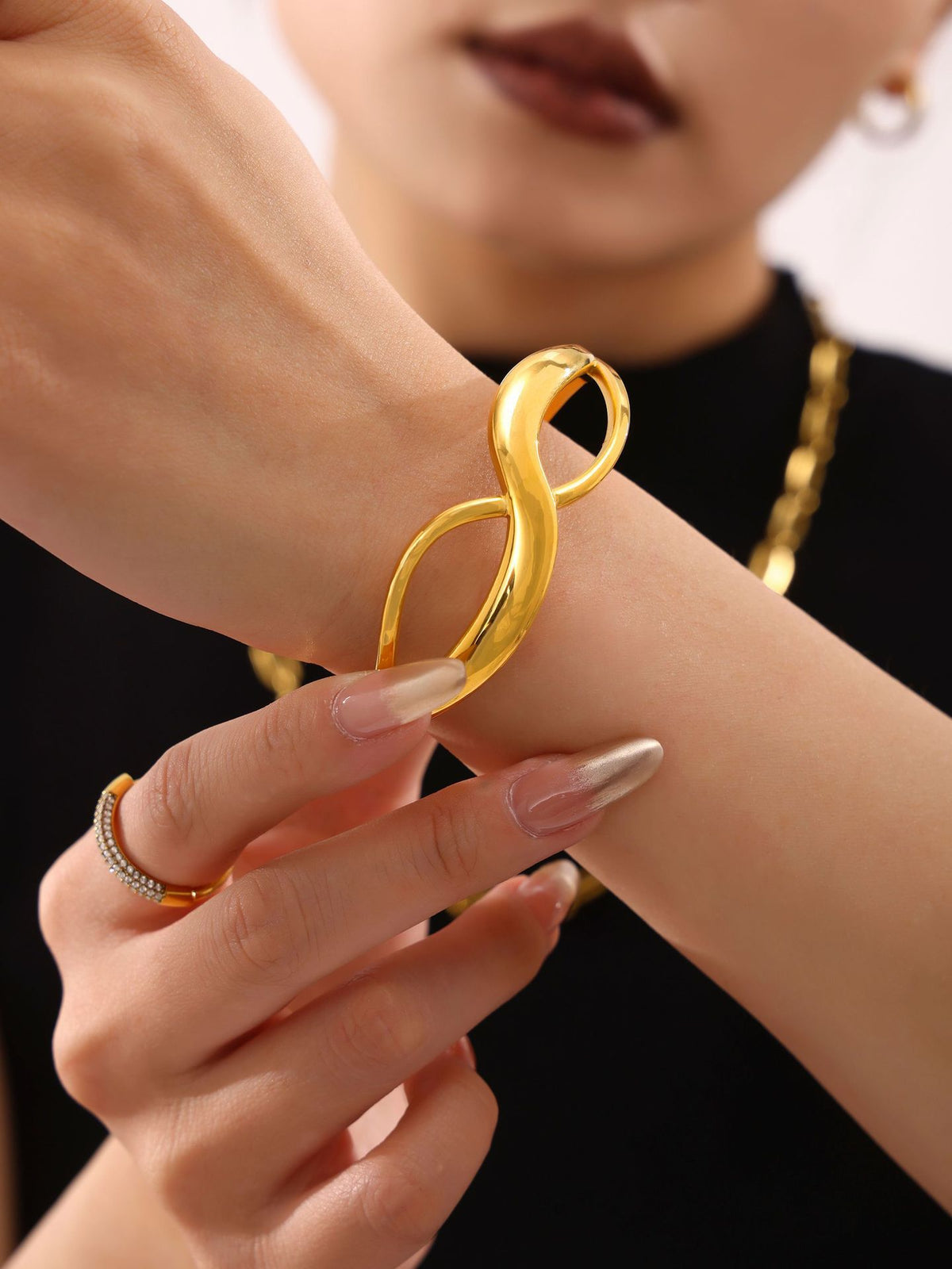 18K Gold-Plated Infinity Curve Bangle Bracelet