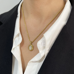 18K Classy Vintage Inspired Oval Gem Stone Necklace