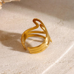 Dainty Ripple Effect Ring