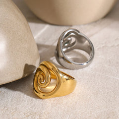 18K Spiral Statement Ring