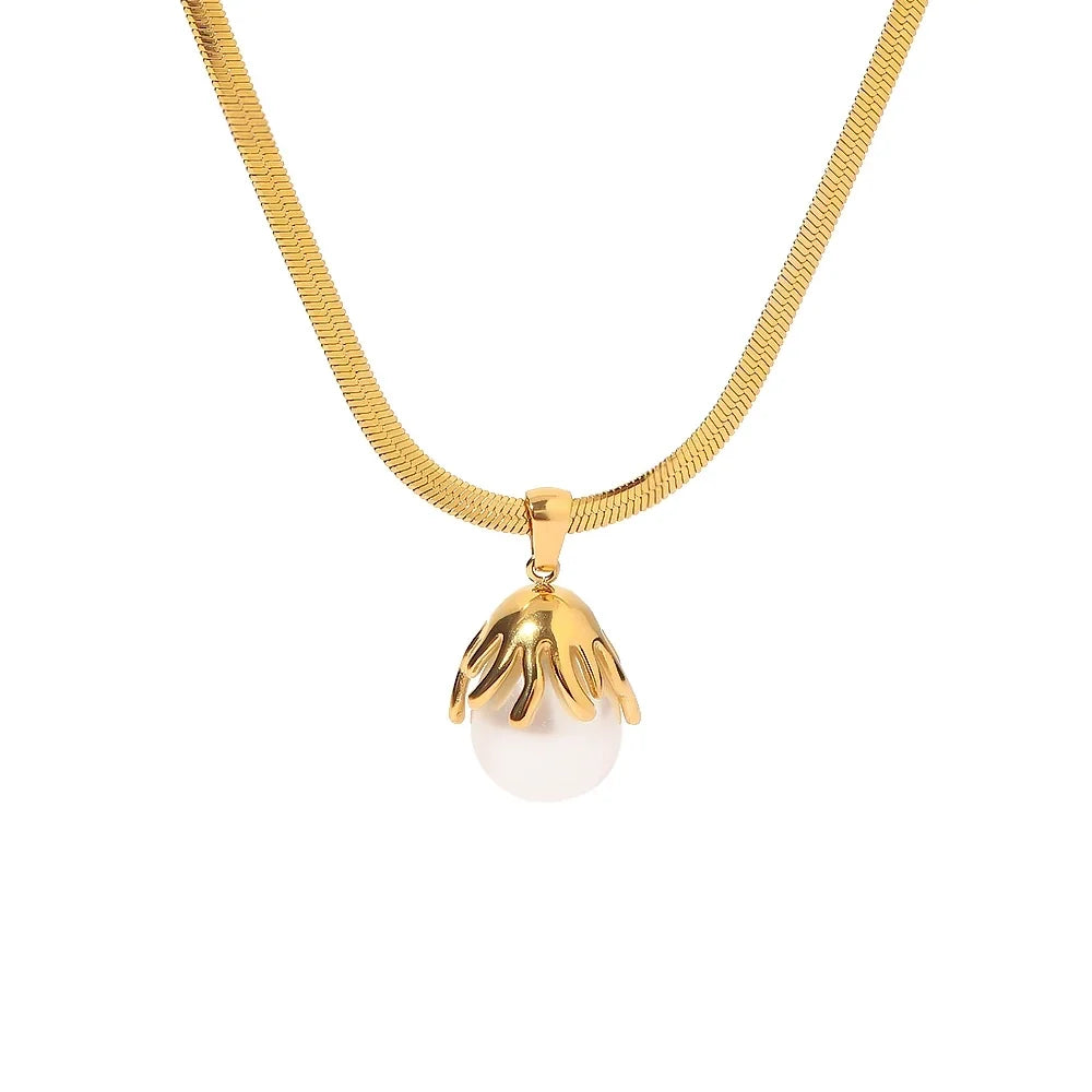 18K Blooming Pearl Necklace and Earrings