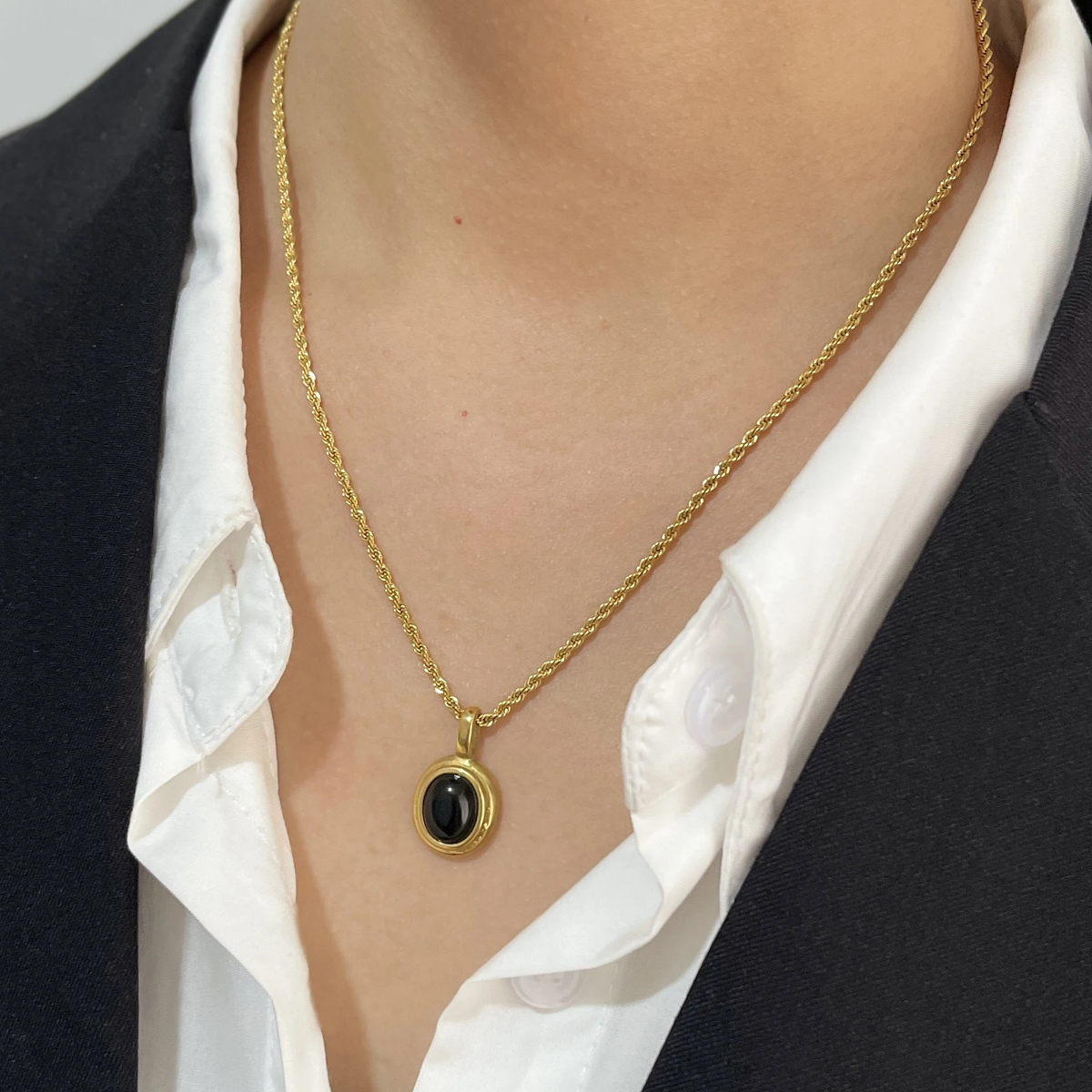 18K Classy Vintage Inspired Oval Gem Stone Necklace