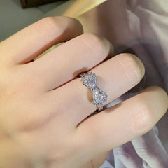 Charming Diamond Bow Ring - Veinci