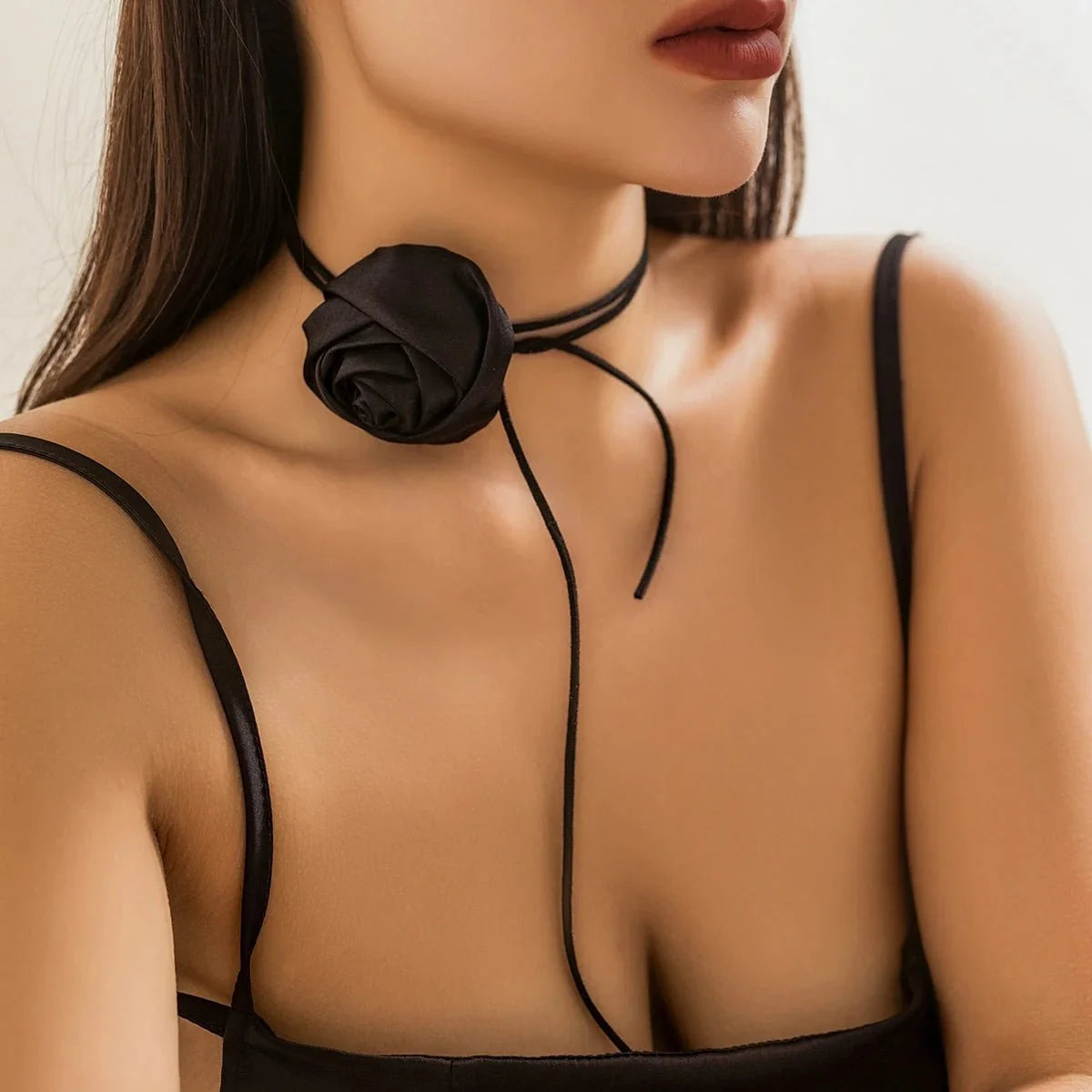 Classy Rose Floral Choker Necklace - Veinci