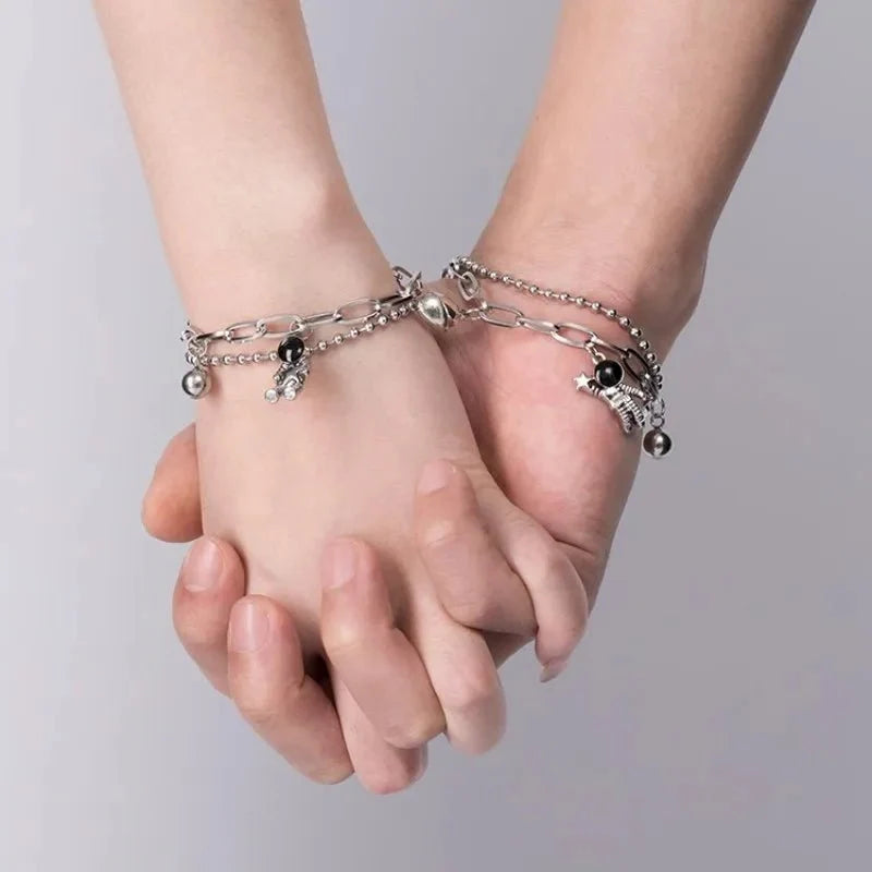 Couples Astronaut Magnetic Heart Bracelet Set - Veinci