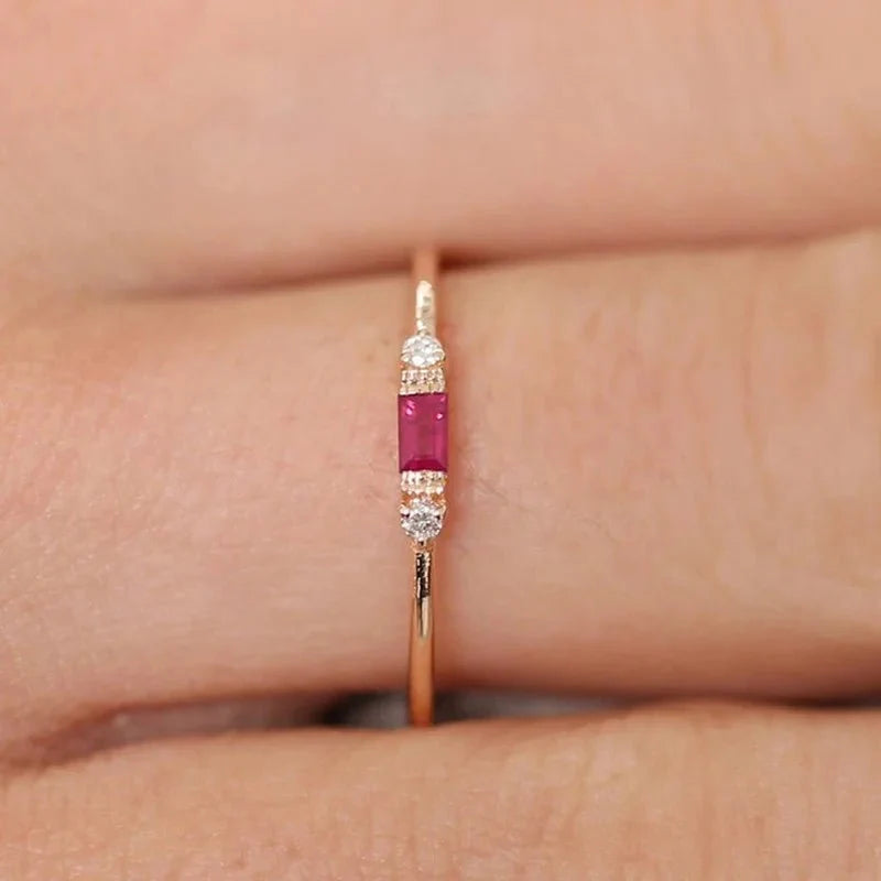 Dainty & Baguette Diamond Ring - Veinci
