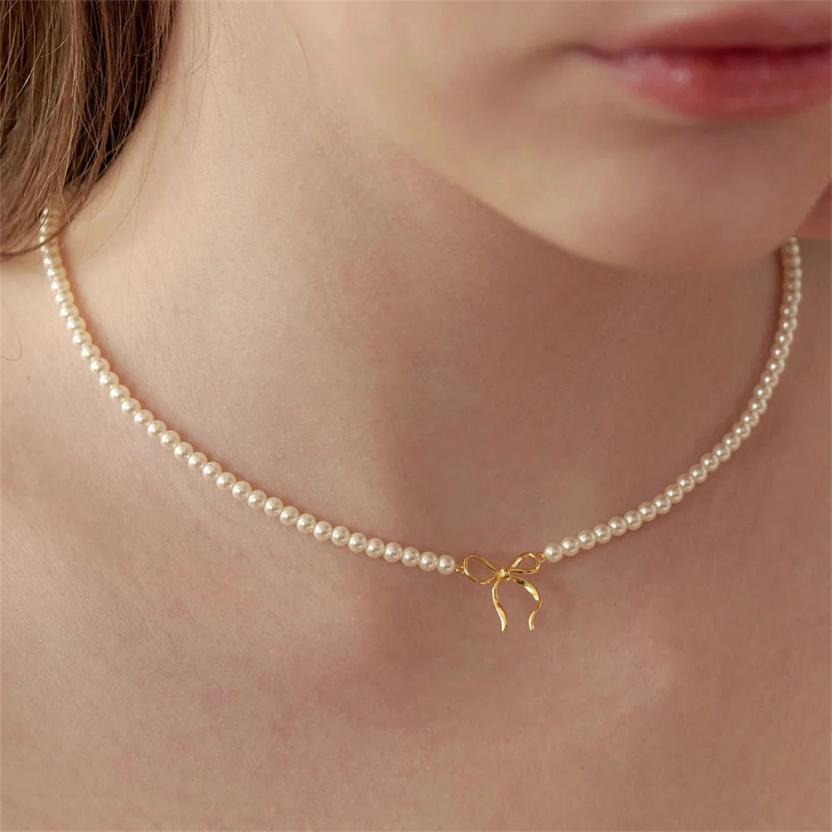 Dainty Beaded Pearl Bow Feminine Choker Necklace - Veinci