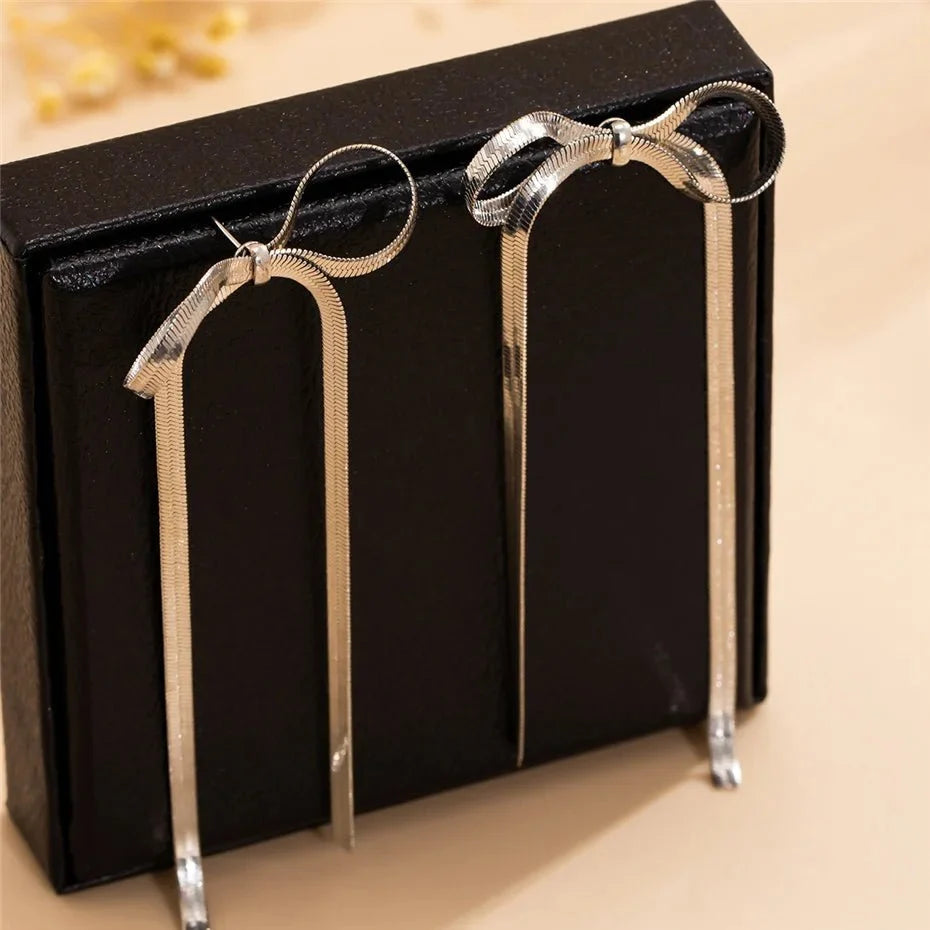 Dainty Bow Tassel Earrings - Veinci