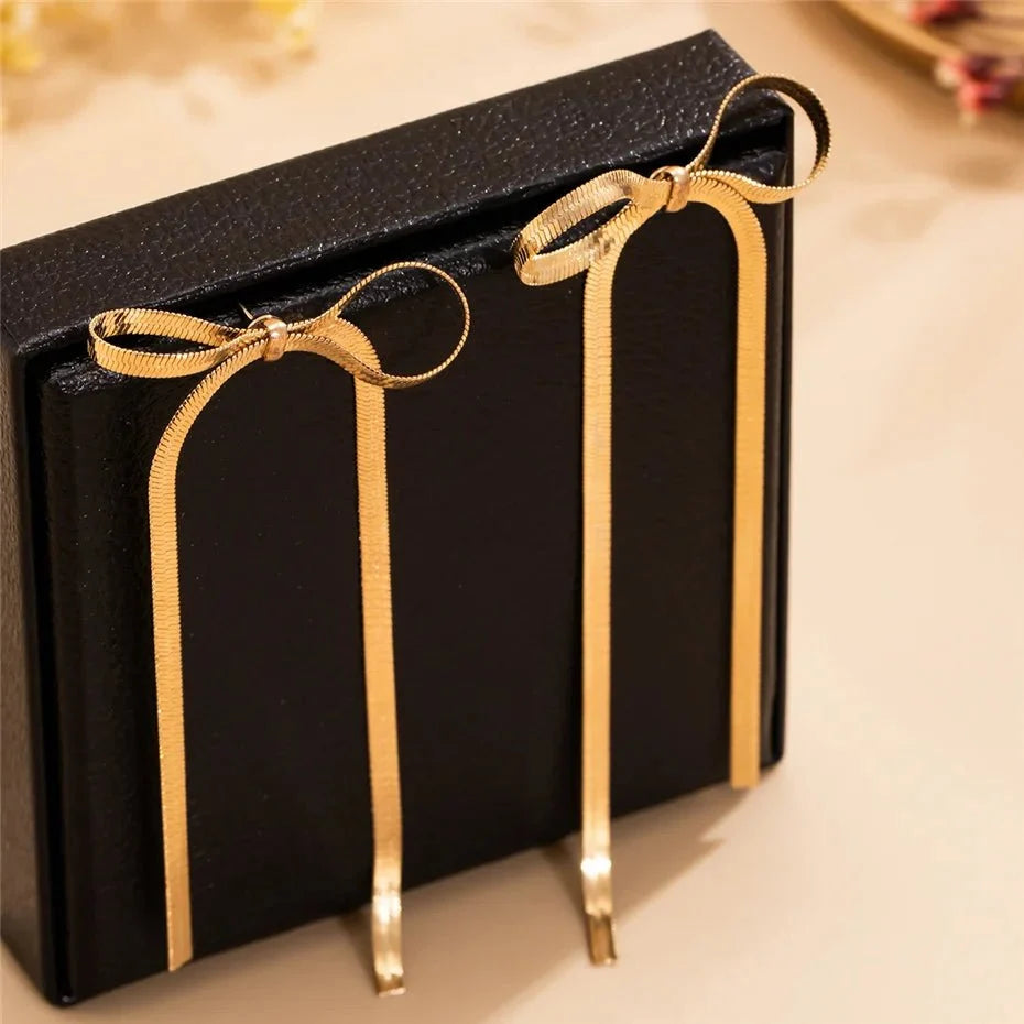 Dainty Bow Tassel Earrings - Veinci