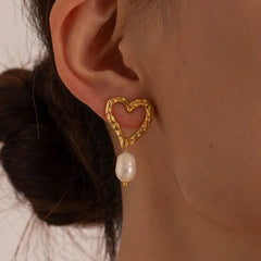Dainty Heart Pearl Drop Earrings - Veinci