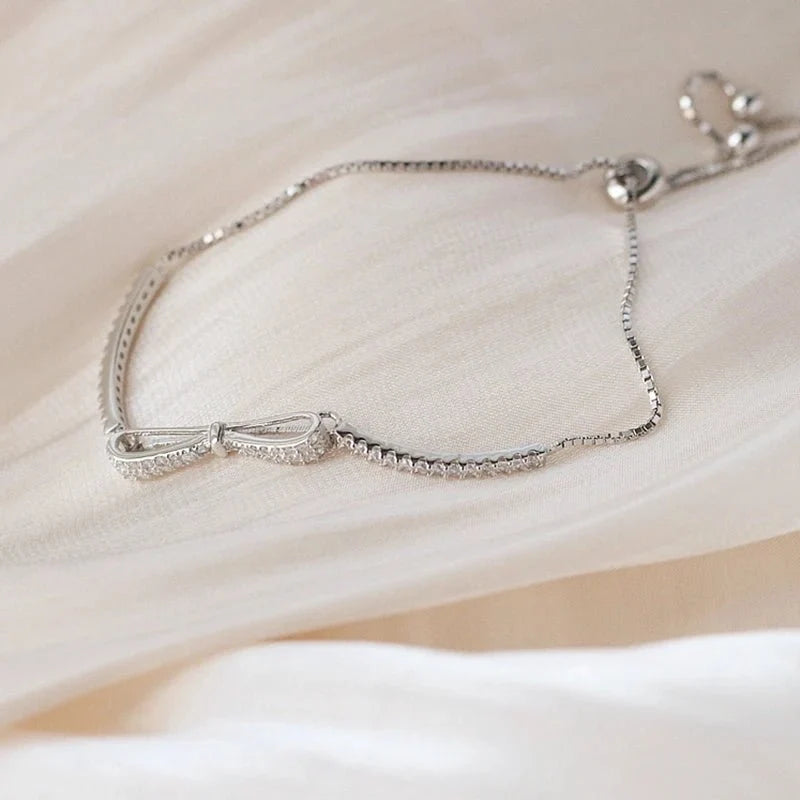 Elegant Diamond Bow Bracelet - Veinci