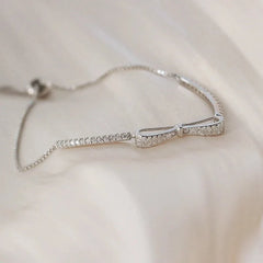 Elegant Diamond Bow Bracelet - Veinci