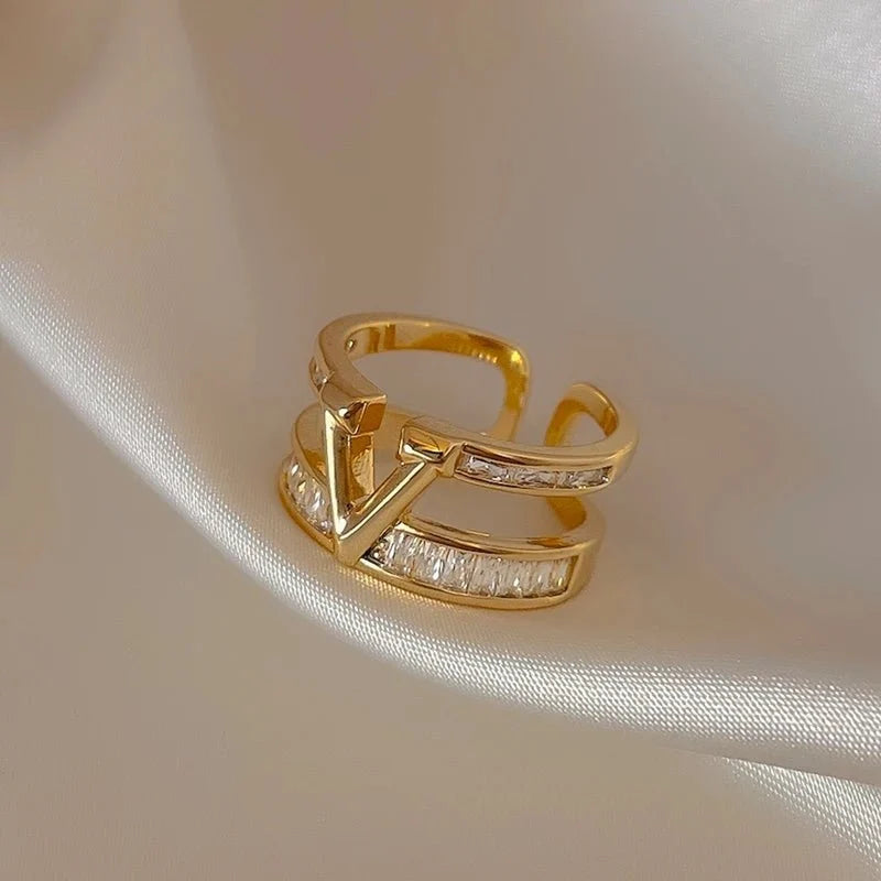 Layered "V" Diamond Ring - Veinci