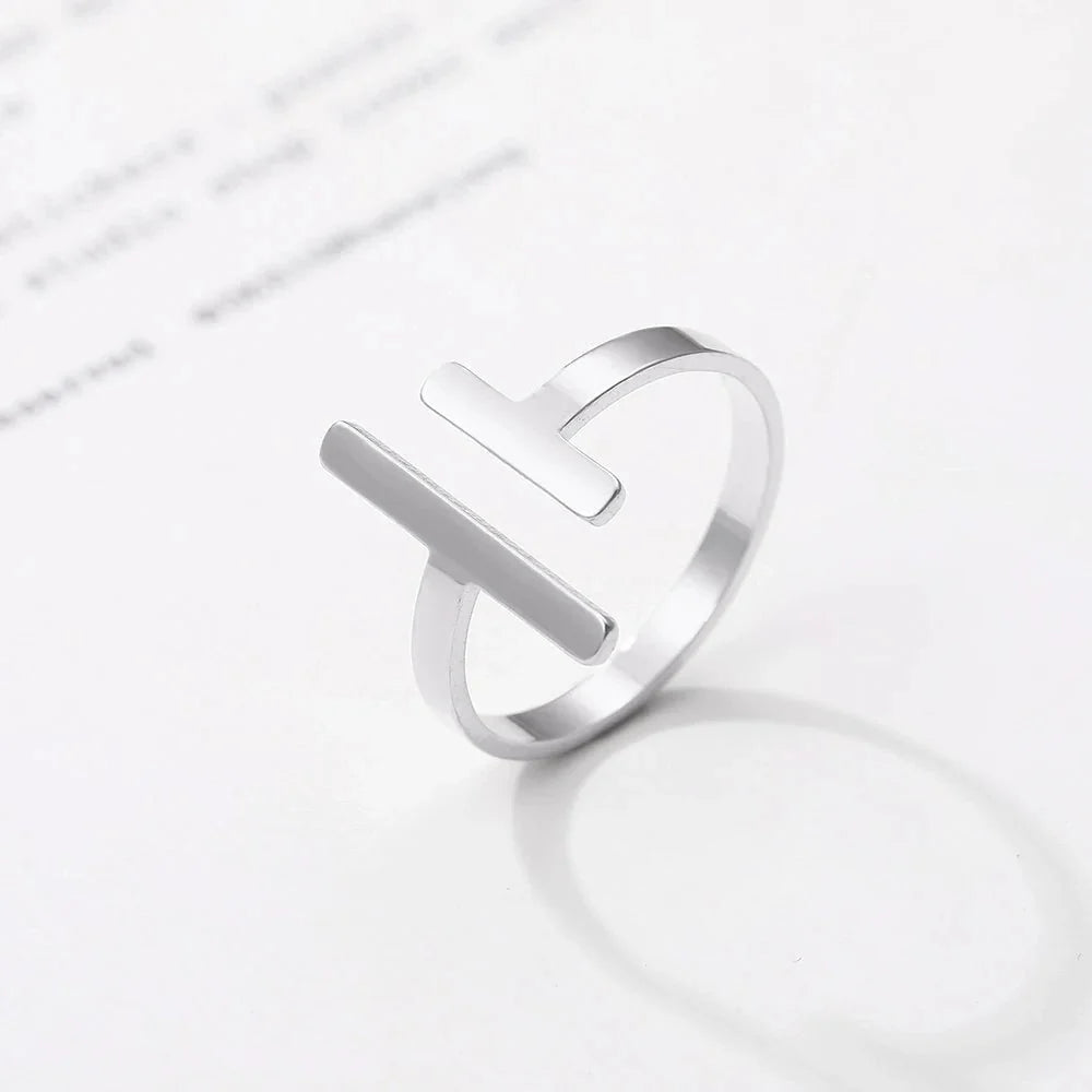 Minimal Adjustable Asymmetric Open Bar Ring - Veinci