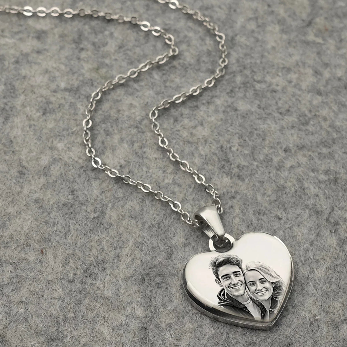 Personalized Picture & Text Heart Pendant Necklace - Veinci