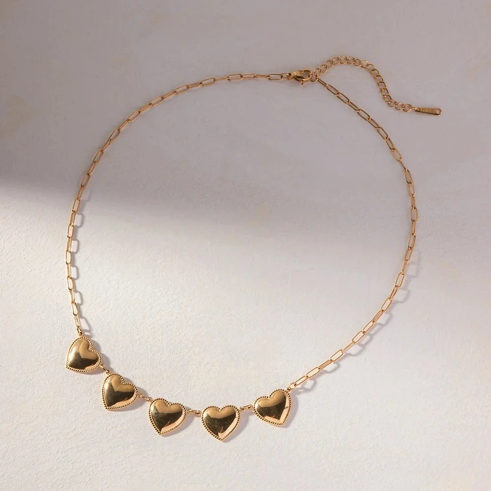 Romantic Five Heart Pendant Necklace - Veinci