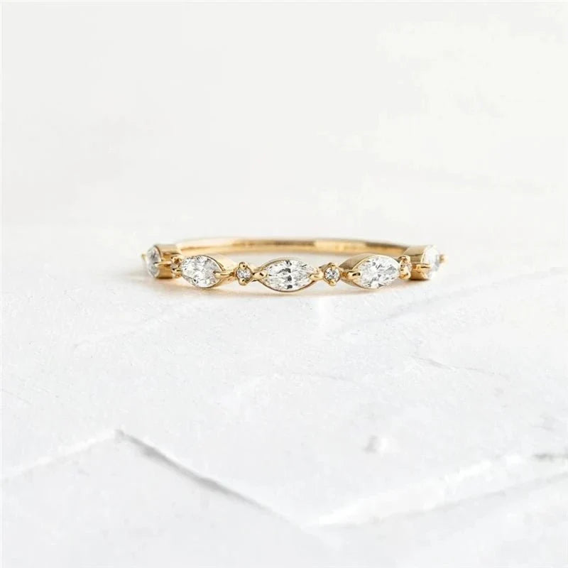 S925 Thin Dainty Oval Diamond Ring - Veinci