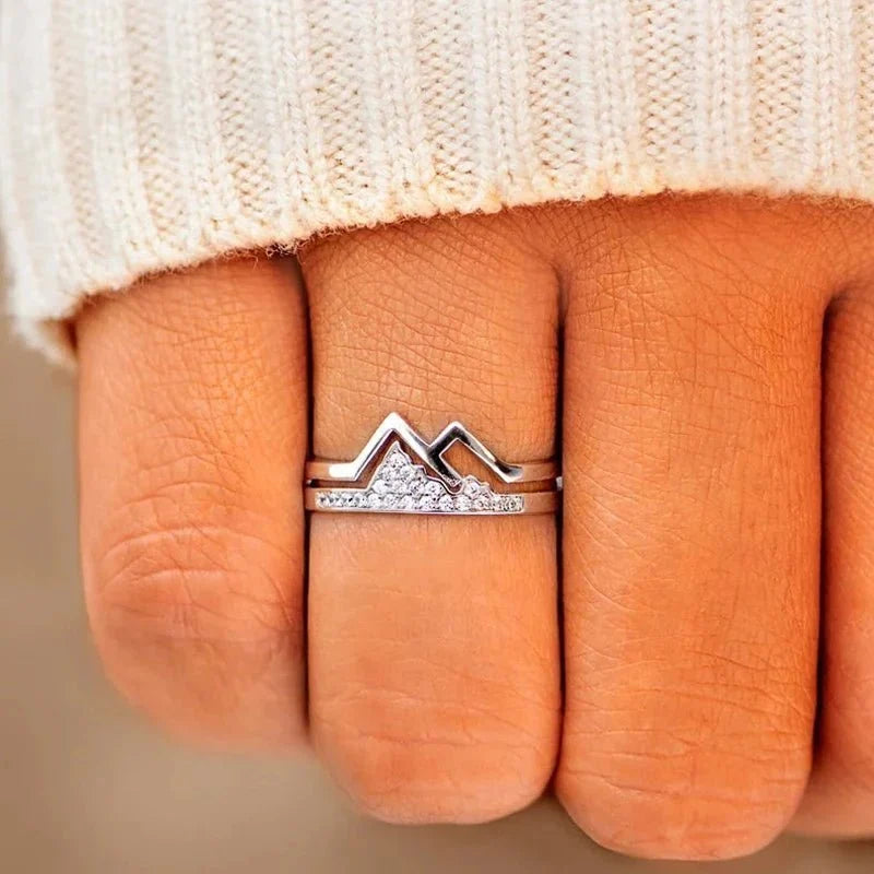 Sentimental Peaks and Valleys Ring - Veinci