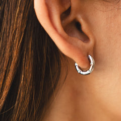 Wavy Hoops